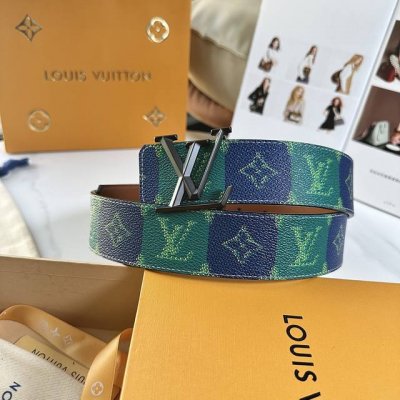 L0Uis Vuitt0N 專櫃最新升級版本 寬度40毫米 全新訂制帆布搭配最新進口原廠皮底 配置新款字母搭扣 經典百搭款！