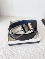 品名 万宝龙 Montblanc原单 腰带 皮带 型号 针扣 新款原版经典精品针式扣头 实物拍摄 原版头层牛皮 材料 百分百头层牛皮 保证真皮 双面可用专柜同等