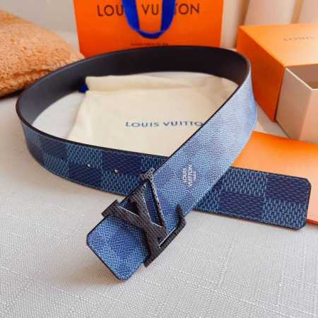 高端品质，实物拍摄 批 配全套礼盒 品牌：L0Uis Vuitt0N 原单品质 3D打印 寬度40毫米 採用雙面設計 打造出两款經典造型 一面原版帆布 另一面为 - 点击图像关闭