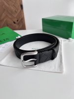 Bv 2025最新款男士编织腰带 纯手工Intreccio大格子编织 意大利荔枝纹小牛皮搭配微复古银色针扣 扁针扁孔设计 可活动皮圈 宽度35Mm 颜色: 黑色