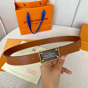 原版包裝 L0Uis Vuitt0N 今季新品 男士原單腰帶 寬度35毫米 雙面選用進口小牛皮 搭配經典款五金搭扣 簡約大方 長度裁剪 低调百搭款