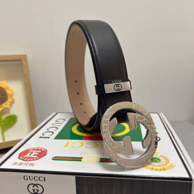 品名：古奇.Gu...Ci 原单 材质：原单牛皮腰带 专柜原单品质、做工精细，时尚大牌，送人自用首选 包装： 请认准如图专柜包装赠送打孔器手提袋专柜礼盒宽度3.