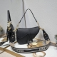 大号 Dior Saddle 黑色手掌纹系列 配专柜盒子 大号尺寸：25.5 X 20 X 6.5 厘米 Be A Classic With Classics