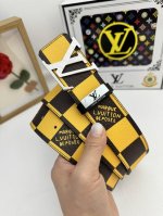 品名：LV..路易..威登原单 材质：原单牛皮腰带 百分百头层牛皮腰带保证真皮，24K纯钢扣，专柜原单品质、做工精细，时尚大牌，送人自用首选 包装： 请认准如图