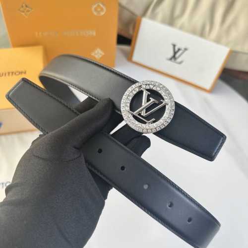 原版包裝 L0Uis Vuitt0N 今 驢家男士原單腰帶 寬度35毫米 腰帶採用雙面進口小牛皮底 雙八字頭尾設計款 搭配新款設計精鋼五金 可雙面佩戴 經久耐用