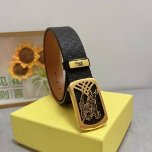品名：巴宝莉 原单 材质：原单牛皮腰带 百分百头层牛皮腰带保证真皮，24K纯钢扣，专柜原单品质、做工精细，时尚大牌，送人自用首选 包装： 请认准如图专柜包装赠送