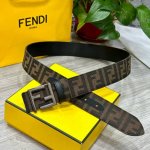 特 Fendl 芬迪 专柜同款 宽3.8Cm 原版定制布料 单环皮带钢扣 Ff图案布料材质 黑色皮革内衬 单钉镀钯金属配件 时尚潮流 经典系列
