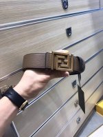配送专柜包装 打孔针 特批新款 Fd 宽40Mm 标志造型宽皮带，联名钉扣式带扣，范家原版进3D打印花绘 印有浮雕间色Ff 图案，支持Nfc 芯片 ，镀金表面金