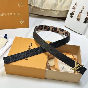 P： 原版包裝 DDD L驢家今季新品 女士原單腰帶 寬度30毫米 經典雙面荔枝紋牛皮 絲印品牌Logo圖案 搭配新款五金 可雙面佩戴 DDD