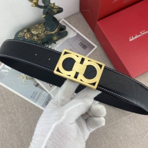 菲拉格慕 特种皮腰带系列 ，原厂五金精品不锈钢扣 手感柔软舒适 宽3.8Cm。