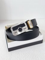 品名：万宝龙.Montblanc原单 腰带 自动皮带 型号：内穿款自动带，原版新款纯钢材质自动扣，双面头层牛皮实物拍摄， 材料：百分百头层牛皮，保证真皮。专柜同