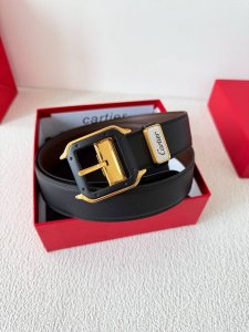 品名：卡地亚 Cartier 原单 腰带 皮带 型号：针扣，原版经典针式扣头，实物拍摄，双面头层牛皮 材料：百分百头层牛皮，保证真皮。双面可用专柜同等质量，原版