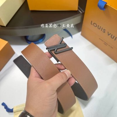 特 寬度：40Mm Lv Pyrmide Truck L Oeii雙面腰帶 驢家 海外原單代特供 面為進口小牛皮荔枝紋襯托原廠配色柔軟小牛皮底 搭配最新鋼五金搭