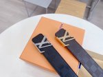 路易威登Louis Vuitton 法国 专柜品质 官网同步 宽度3.8Cm 精美钢扣头 原版意大利双面进口小牛皮原版花纹 手感极佳 上身郊果棒 商务休闲两用