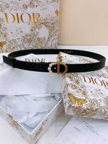 Dior Saddle Belt 黄铜五金 双面可用马鞍腰带 粒面牛皮面与光滑牛皮底 手感柔软 精致 腰带2.0Cm