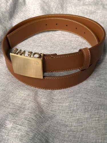 特 Loewe 罗意威 专柜新款 男款休闲腰带 宽3.5Cm 光滑小牛皮 饰有Loewe金属饰牌搭扣