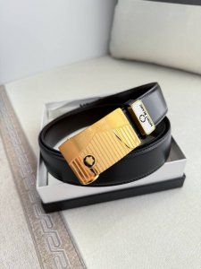 品名：万宝龙.Montblanc原单 腰带 自动皮带 型号：自动带，原版新款纯钢材质自动扣，双面头层牛皮实物拍摄， 材料：百分百头层牛皮，保证真皮。专柜同等质量