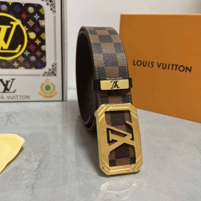 品名：Lv..路易..威登原单 材质：原单牛皮腰带 百分百头层牛皮腰带保证真皮，24K纯钢扣，专柜原单品质、做工精细，时尚大牌，送人自用首选 包装： 请认准如图