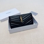 颜色 黑尺寸 19X10圣罗兰进口羊皮质感一流独一无二风格，实用内阁超美超时尚美女必备单品