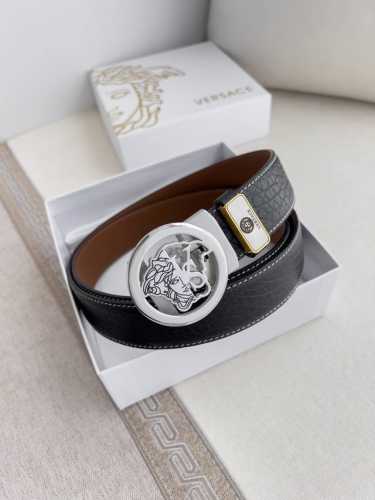 品名：范思哲.Versace.皮带腰带自动皮带 型号：自动带，纯钢材质经典人头自动扣，图片实物拍摄 腰带：百分百头层牛皮，自动带身，保证真皮。24K纯钢扣永不掉