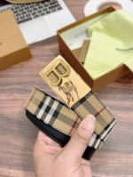 特 巴宝莉：原厂皮料 尺寸3.5Cm五金进口炉内电镀，411413