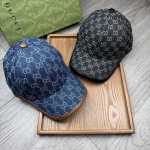 特价 G家 加厚高版 配防尘袋 新品棒球帽 材质 纯棉 透气性好 春天挡风 夏天防晒必备单品 颜色大气 款式新颖别致好搭配衣服 实用性强 高端品质 随心搭配 真