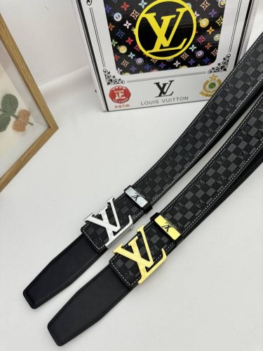品名：Lv..路易..威登原单 材质：原单牛皮腰带 百分百头层牛皮腰带保证真皮，24K纯钢扣，专柜原单品质、做工精细，时尚大牌，送人自用首选 包装： 请认准如图