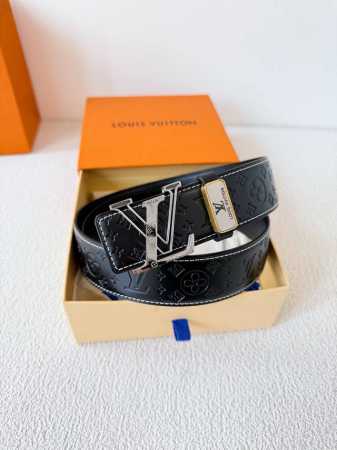 品名 Lv..路易..威登腰带皮带原单 型号 挂扣 经典纯钢材质挂扣 头层牛皮 图片实物拍摄 材料 头层牛皮 挂扣系列 纯钢材质扣头 钯镀电镀工艺永不掉色 经典 - 点击图像关闭