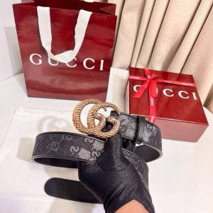 古奇 新款 Gg Marmont系列心选迷彩大理石纹Gg帆布，为2026早春系列随处可见的主要图案之一增色添彩，40Mm DDD