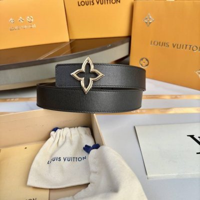原版包裝 L0Uis Vuitt0N 今季新品 男士原單腰帶 寬度35毫米 雙面進口小牛皮壓細紋內襯平紋小牛皮底 搭配新款五金 可雙面使用佩戴