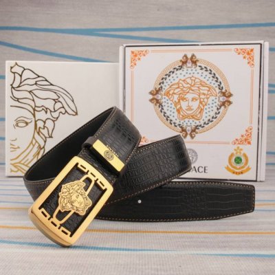 品名：Versace.范思哲 材质：原单牛皮腰带 百分百头层牛皮腰带保证真皮，24K纯钢扣，专柜原单品质、做工精细，时尚大牌，送人自用首选 包装： 请认准如图专