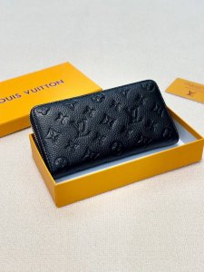 颜色 黑尺寸 20X10Lv新款手包原版头层牛皮，一流手感媲美专柜正品，看细节多卡位大容量，现货供应