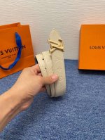 louis Vuitton 经典原单品质，经典印花搭配原版平纹底，原单精品挂扣，精工制作，细节看图，实物拍摄，高端奢华，宽度3．0Cm