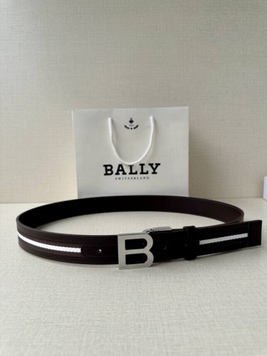 bally 巴利 专柜同款 男士腰带 宽3.4Cm 这款选用反面进口牛皮精制而成 正面金属扣 简约百搭 可调式长度可轻松匹配完美尺寸