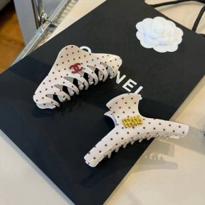 单个 Miumiu缪缪抓夹