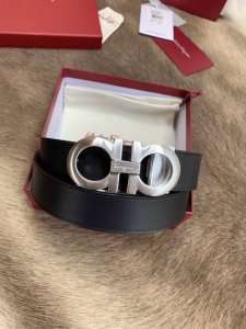 配专柜包装，Ferragamo菲拉格慕 高级定制款男士皮带，带身3.5Cm 采用双面平纹小牛皮！双面可用！真材实料很有质感，时尚经典不失风范，可自行裁剪！