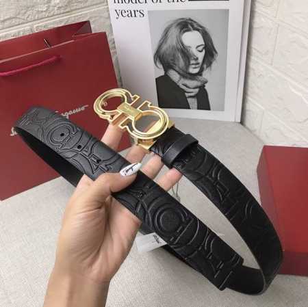 配送专柜全套礼盒包装。 菲拉格慕 原单双面进口小牛皮带身，搭配原单个性哑光镂空扣，高温热压花纹，专柜宽度3.5Cm. 温馨提示：长度100-125Cm 长度也可 - 点击图像关闭