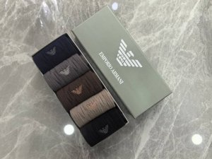 配专柜包装 DDD 阿玛尼 新款羊绒刺绣中长款堆堆袜袜子！一盒五双，专柜同步筒袜袜子，大牌出街，潮人必备超好搭 DDD