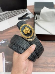特P250 范思哲原单，宽度了3.8Cm,原版皮商务休闲两用，911575