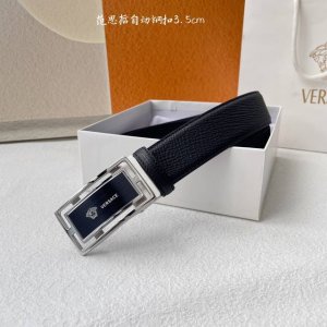 特 范思哲 Versace进口小牛皮，手感细腻柔软，搭配纯钢自动精品扣，男士必备！宽度：3.5Cm