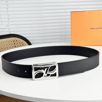 路易威登Lv。商务休闲、正装均可佩戴！3.8Cm 最新款扣头，抛光扣头、时尚百搭