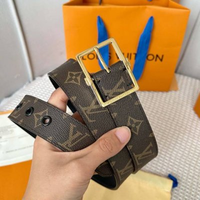 原版包裝 L0Uis Vuitt0N 今季新品 驢家男士原單腰帶 寬度35毫米 定制帆布面料進口頭層小牛皮做底 搭配全新開模針扣 皮帶穿孔飾有五金 經久耐用 百