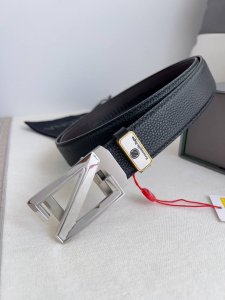 品名 杰尼亚. Ermenegiido Zelma. 腰带 自动带 皮带 型号 纯钢材质自动扣 头层牛皮自动带身 实物拍摄 材料 百分百头层牛皮 保证真皮 24