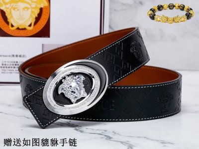皮带：范思哲.Ver 原单 腰带：百分百头层牛皮，保证真皮。24K纯钢扣双面可用专柜同等质量， 送人自用首选 包装： 请认准如图专柜包装，赠送打孔器，银联发票，