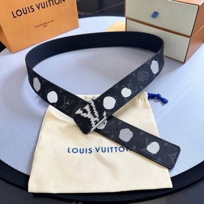 L0Uis Vuitt0N 專櫃最新升級版本 寬度40毫米 全新訂製帆布搭配最新進口原廠皮底 配置新型字母搭扣 經典百搭款！