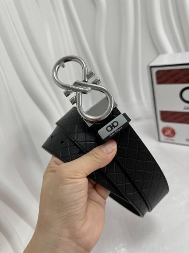 品名：菲拉格幕 原单 材质：原单牛皮腰带 百分百头层牛皮腰带保证真皮，24K纯钢扣，专柜原单品质、做工精细，时尚大牌，送人自用首选 包装： 请认准如图专柜包装赠