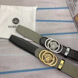 品名：Versace.范思哲 材质：原单牛皮腰带 百分百头层牛皮腰带保证真皮，24K纯钢扣，专柜原单品质、做工精细，时尚大牌，送人自用首选 包装： 请认准如图专