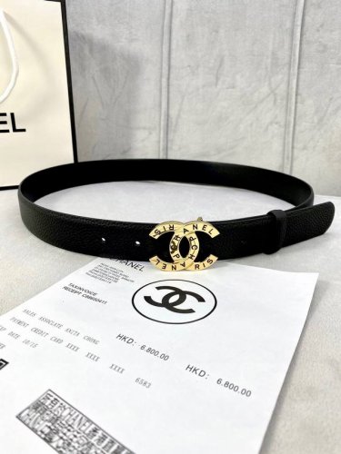特 P180 宽度3.0Cm Chanel 香奈儿 带身粒面均匀 夏季多色选择金 银金属字母钢扣。百搭款 上身效果特别棒！