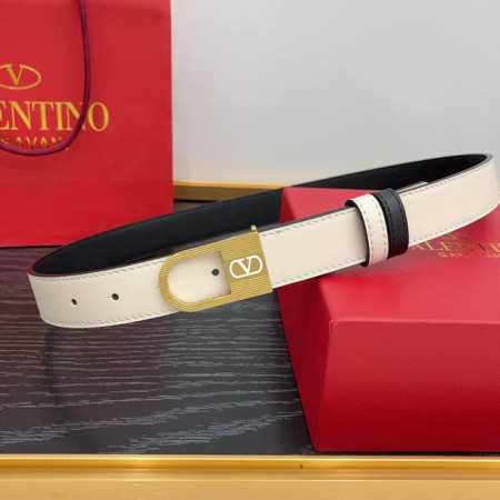 牛皮革腰带，复古黄铜做旧效果处理金属扣环，饰以珐琅 Vlogo Signature 细节 宽度：3.0Cm - 点击图像关闭