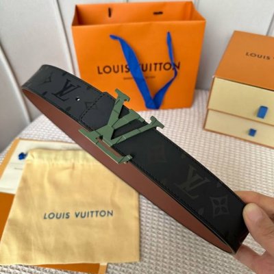 特 寬40Mm 最新頂級原單腰帶 春夏新款 本款Lvshape雙面腰帶拼接Monogram Prism壓紋漆皮！搭配點綴亮光Lvshape搭扣 每個角度不一的顏